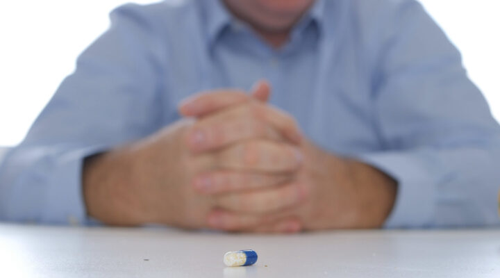 Viagra vs Cialis (Sildenafil vs. Tadalafil): Which ED Pill Is Right for You?